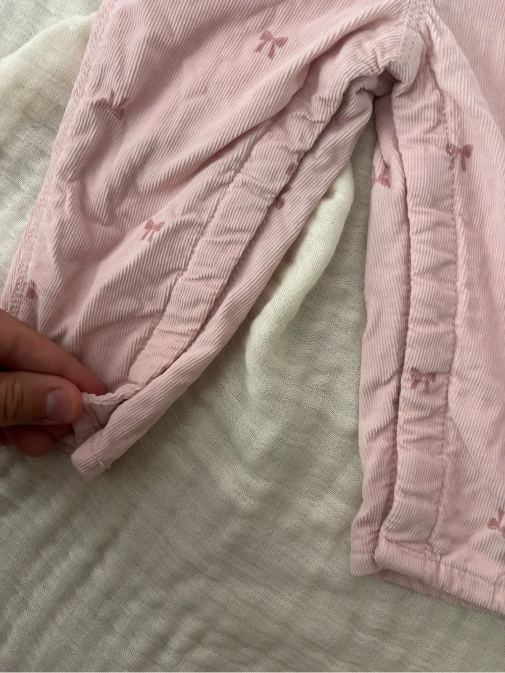 OshKosh B’gosh Baby Girl Bow Print Corduroy Overalls Size 12 months